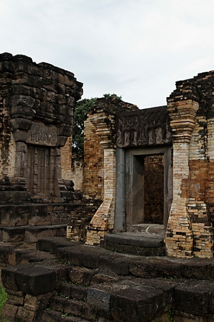 Prasat Sa Kamphaeng Yai-033